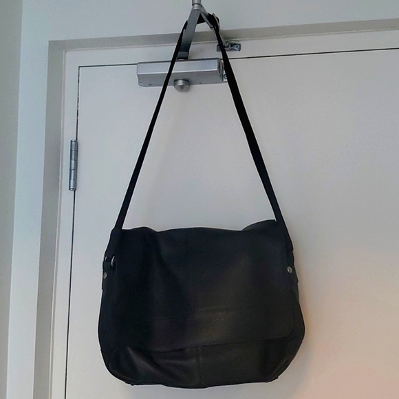 NWOT Bosca messenger bag, black - Picture 4 of 15